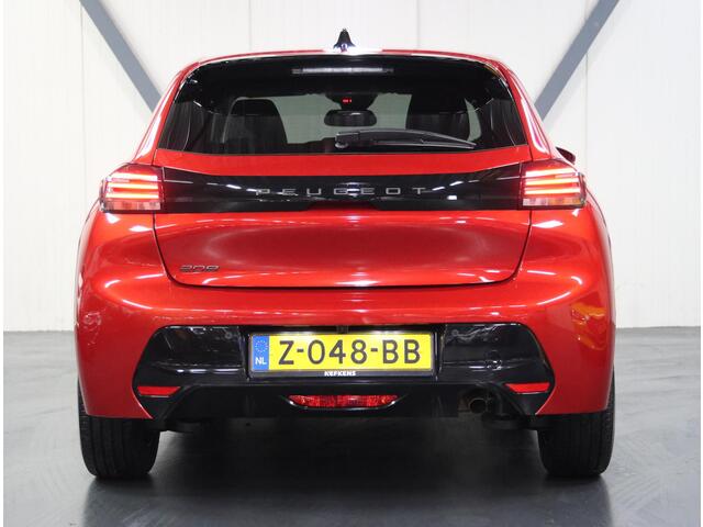 Peugeot 208 1.2 100PK Allure | 1ste eigenaar | AppleCarplay/AndroidAuto | Parkeersensoren | FULL LED | Navigatie | Lederen Stuurwiel | Climate Control | Cruise Control | 16" LMV | Isofix | Privacy Glass |