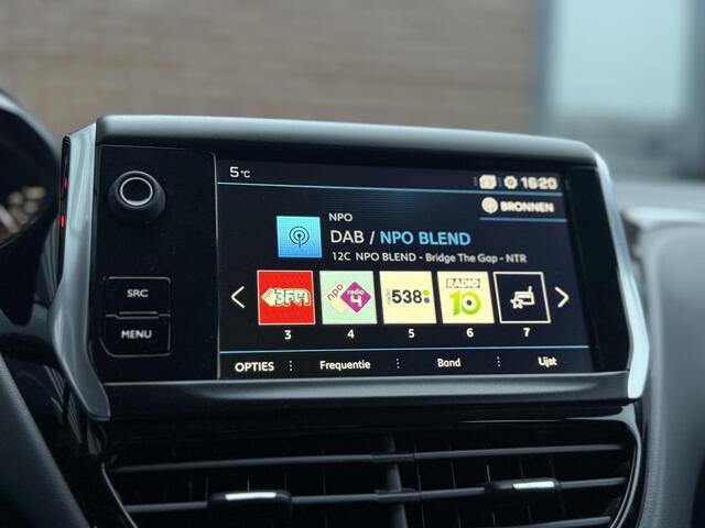 Peugeot 208 1.2 PureTech Blue Lion 2e Eigenaar,Navi,Airco,Cruise,PDC,Apple Carplay,Distributie v.v. in 2024,N.A.P,Nieuwe APK bij Aflevering