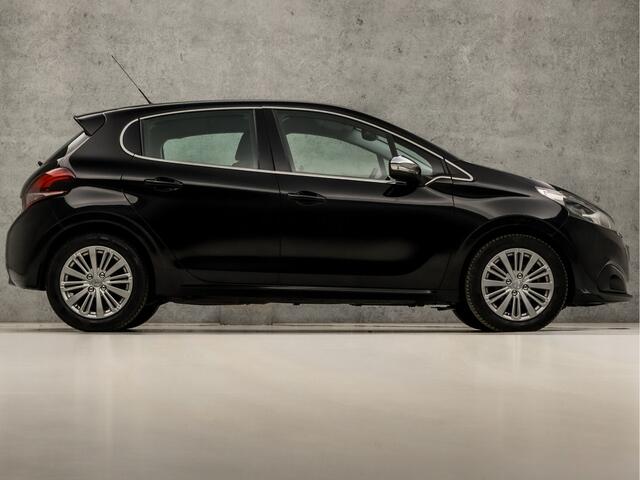 Peugeot 208 1.2 PureTech Sport (5 DEURS, GROOT NAVI, APPLE CARPLAY, CLIMATE, PARKEERSENSOREN, LM VELGEN, CRUISE, NIEUWE APK, NIEUWSTAAT)