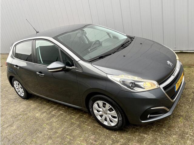 Peugeot 208 1.2 PureTech Blue Lion AIRCO / CARPLAY