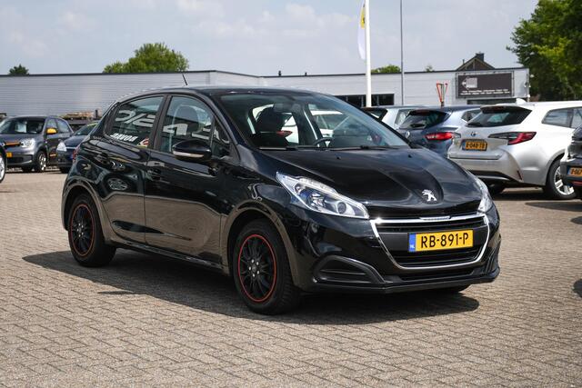 Peugeot 208 1.2 Active DAB/ APPLE-CARPLAY/ NAVI/ PDC