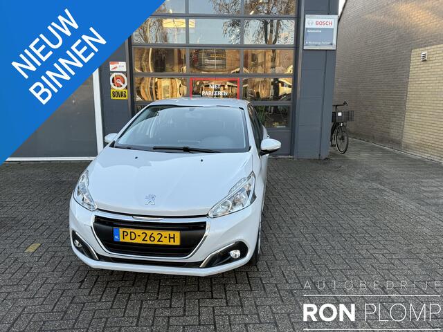 Peugeot 208 1.2 PureTech Blue Lion / Airco/ Navigatie/ Cruise/ Apple carplay/ LED/ PDC