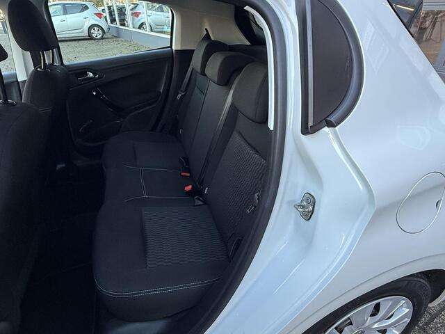 Peugeot 208 1.2 PureTech Blue Lion / Airco/ Navigatie/ Cruise/ Apple carplay/ LED/ PDC