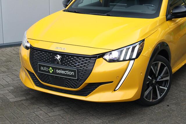 Peugeot 208 1.2 PureTech GT-Line / Panorama / Stoelverwarming / Apple Carplay