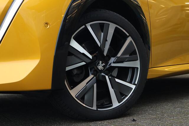 Peugeot 208 1.2 PureTech GT-Line / Panorama / Stoelverwarming / Apple Carplay