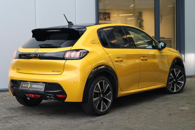 Peugeot 208 1.2 PureTech GT-Line / Panorama / Stoelverwarming / Apple Carplay