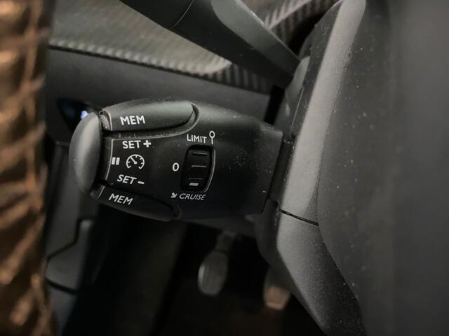 Peugeot 208 1.2 PureTech Blue Lease Active