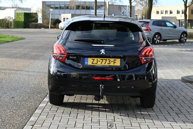 Peugeot 208 1.2 PureTech Signature