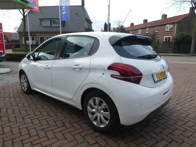 Peugeot 208 1.2 PureTech Blue Lion Airco, Navi, PDC achter, Carplay/mirror link