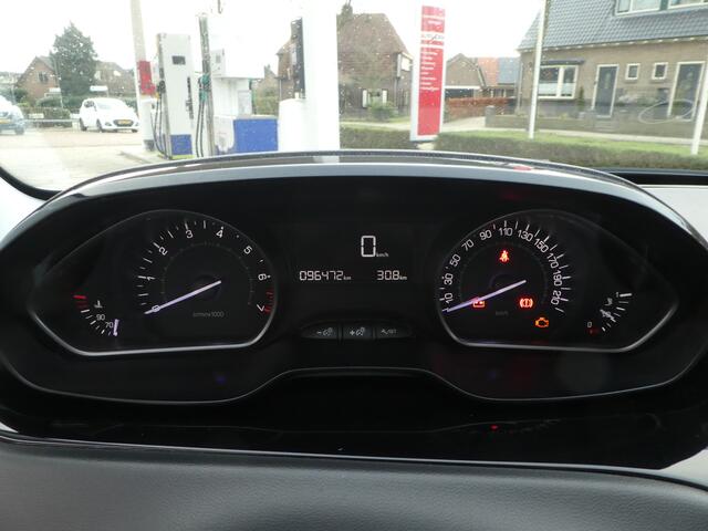 Peugeot 208 1.2 PureTech Blue Lion Airco, Navi, PDC achter, Carplay/mirror link