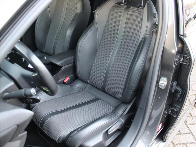 Peugeot 208 1.2 PureTech GT-Line | Camera / Trekhaak / Navi / Climate