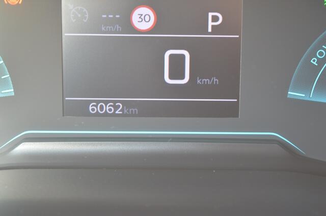 Peugeot 208 Hybrid e-DCS6 Style, Automaat, Pdc