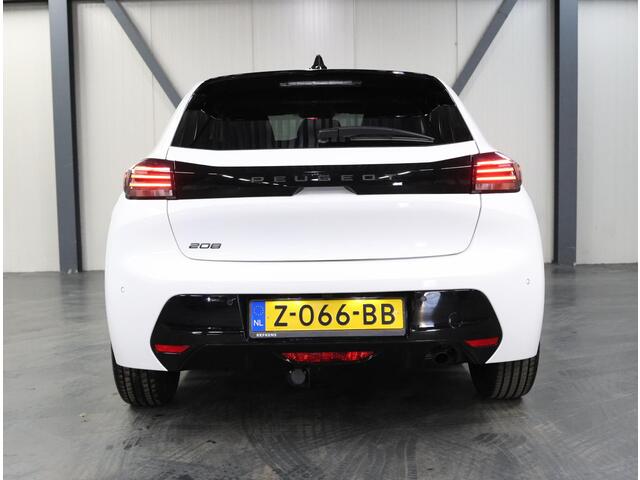Peugeot 208 1.2 100PK Allure | AppleCarplay/AndroidAuto | Parkeersensoren | Trekhaak | FULL LED | Camera | Lederen Stuurwiel | Climate Control | Cruise Control | 16" LMV | Isofix | Privacy Glass |
