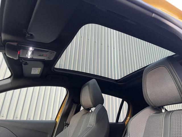 Peugeot 208 1.2 PureTech GT*AUTOM.*ECC*CRUISE*NAVI*CAM*CARPLAY