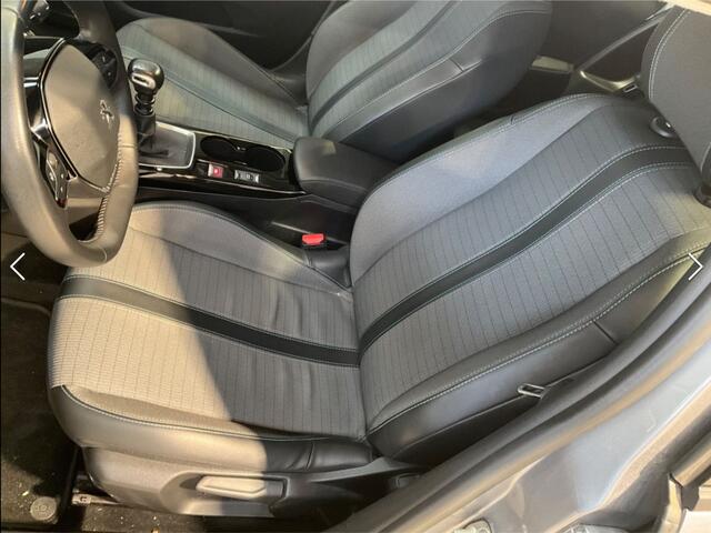 Peugeot 208 1.2 PureTech Allure Pack Digi DASH