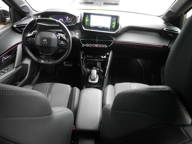 Peugeot 208 1.2 PureTech GT | Lage km.stand | Keyless start | Full led | 17 inch lichtmetalen velgen | Trekhaak | Parkeersensoren voor en achter | Achteruitrijcamera | Climate control | Cruise control