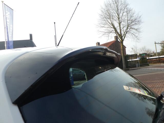 Peugeot 208 1.2 PureTech Blue Lion Airco, Navi, PDC achter, Carplay/mirror link