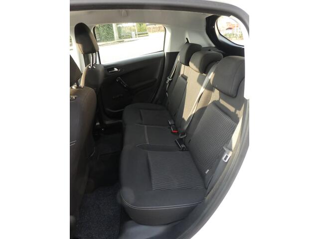 Peugeot 208 1.2 PureTech Blue Lion Airco, Navi, PDC achter, Carplay/mirror link