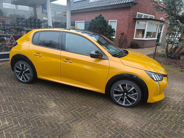 Peugeot 208 1.2 PureTech GT 100PK //Camera