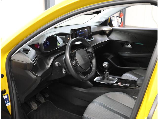 Peugeot 208 100PK Allure Pack | 1ste eigenaar | Armsteun | Camera | AppleCarPlay/Android | LED lampen | LEER/Stof | LED | Climate control | Isofix | Privacy Glass | Parkeersensoren |