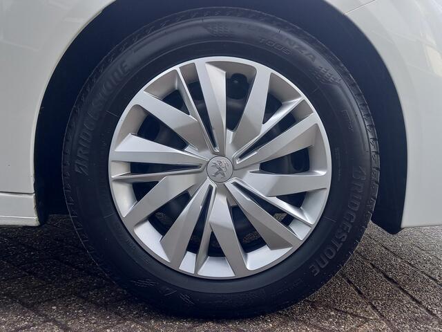 Peugeot 208 1.2 PureTech Like met Airco | Cruise Control en Bluetooth!