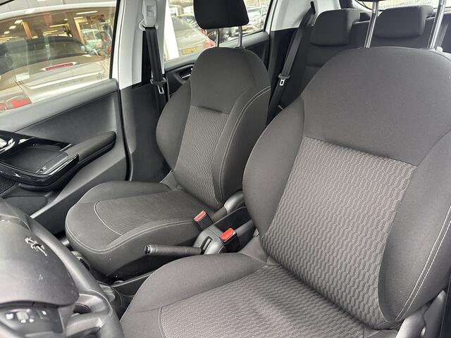 Peugeot 208 1.2 PureTech Blue Lion NAVI,CARPLAY,CRUISE