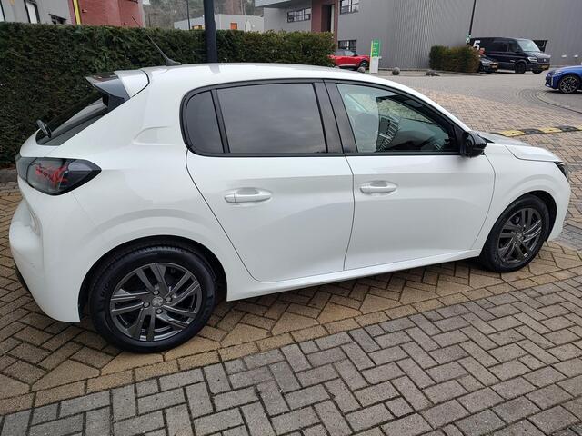 Peugeot 208 1.2 PureTech Active Pack Allure Led Carplay Navi Cruise-Control