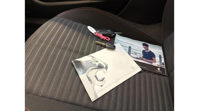 Peugeot 208 1.2 PureTech Active Pack |Navi|Carplay|LM velgen|PDC!