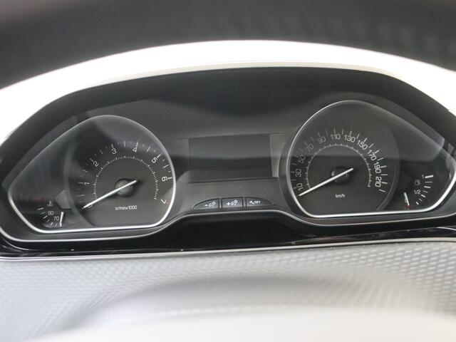 Peugeot 208 1.2 PureTech Style | Airco | Cruise control | Stoelverwarming!