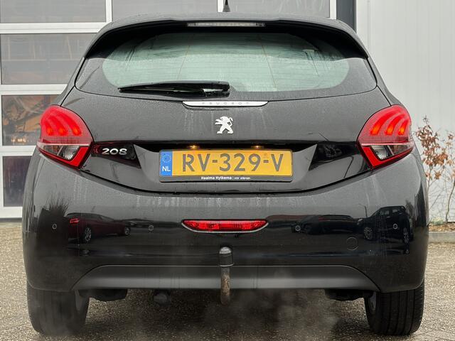 Peugeot 208 1.2 PureTech Blue Lease Executive 82pk | Nieuwe Distributieriem | Bluetooth | Cruise control | Electronic climate control | Navigatiesysteem full map | Parkeersensor achter | Trekhaak | Dealer onderhouden!
