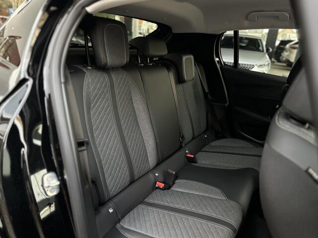 Peugeot 208 1.2 PureTech 100 Allure Navigatie/360 camera/Cruise control adaptief.