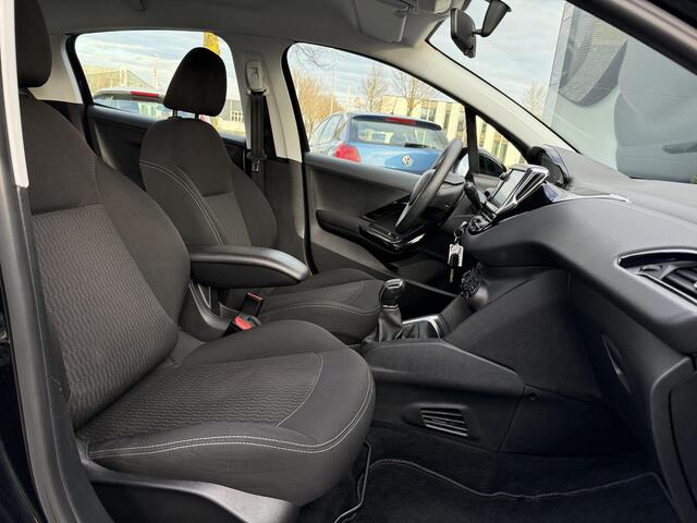 Peugeot 208 1.2 PureTech Blue Lion Navi,Airco,Cruise,5 Deurs,N.A.P,Weinig km,D-riem recent vv,Nieuwe Apk bij Aflevering