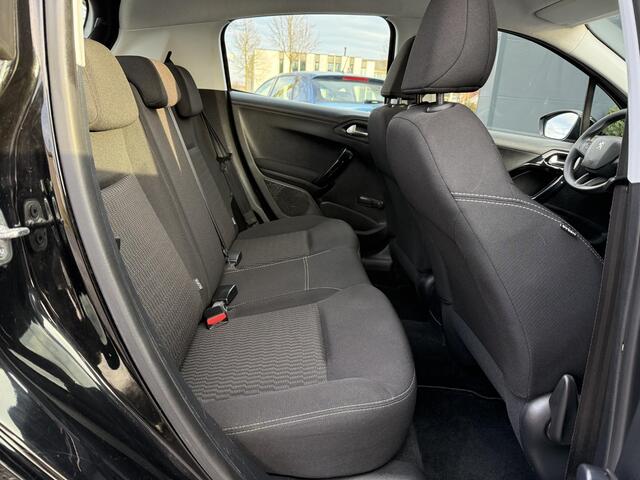 Peugeot 208 1.2 PureTech Blue Lion Navi,Airco,Cruise,5 Deurs,N.A.P,Weinig km,D-riem recent vv,Nieuwe Apk bij Aflevering