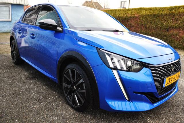 Peugeot 208 1.2 GT 130Pk trh LED rondom cam. nav