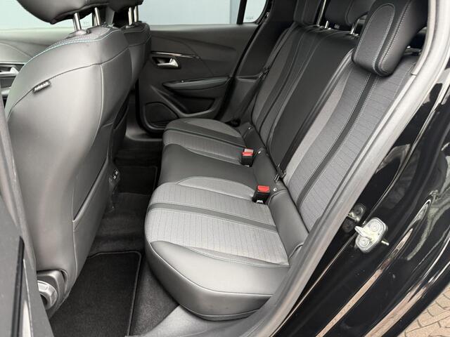 Peugeot 208 1.2 PureTech Blue Lease Allure Automaat / Dealer Onderhouden / Trekhaak / 1200 KG Trekgewicht / Stoel Verwarming / Achteruitrij Camera / Apple Carplay&Android Auto /