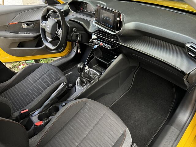 Peugeot 208 1.2 PT, NL auto NAP! Carplay/Android! Incl Nwe Distributie! Zondag OPEN!