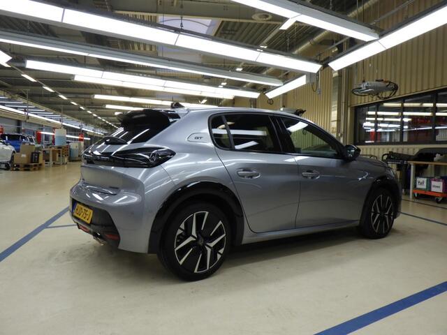 Peugeot 208 1.2 GT Hybrid Mild Automaat / Camera V&A / Navi / Cruise Adaptive / Clima / Parkeersensoren