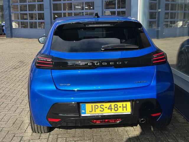 Peugeot 208 1.2 Hybrid GT Automaat | Nieuwe Auto | Meest Complete Uitvoering | 360 Graden Camera | Navigatie | Keyless Entry & Start | Full LED Verlichting | Climate Control | 17" Lichtmetalen Velgen | Parkeersensoren V+A | Dakspoiler Zwart |