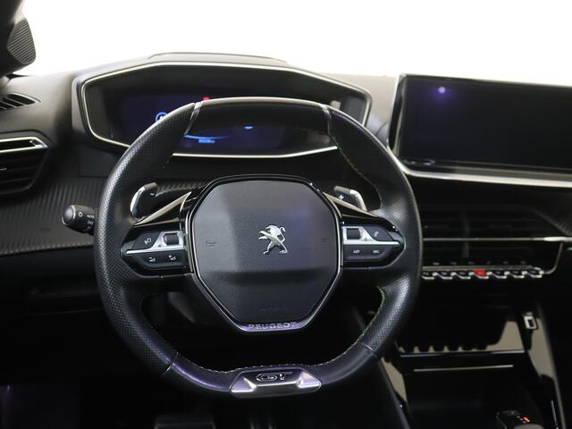 Peugeot 208 1.2 PureTech GT-Line I AUTOMAAT I NAVIGATIE I ACHTERUITRIJCAMERA I PANORAMADAK I L.M. VELGEN I