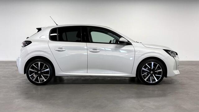 Peugeot 208 1.2 PureTech Allure | Pano dak | Trekhaak | 1e eigenaar