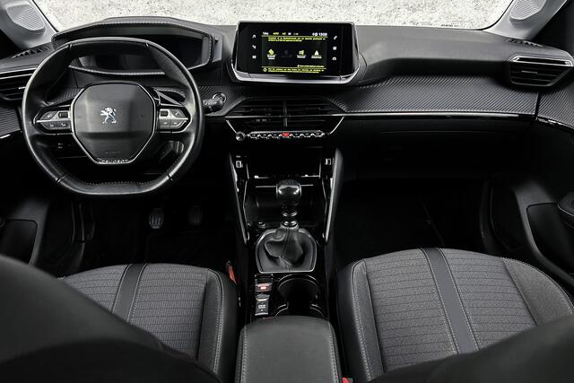 Peugeot 208 1.2 PureTech Allure Pack | Trekhaak | Half leder | LED | Camera