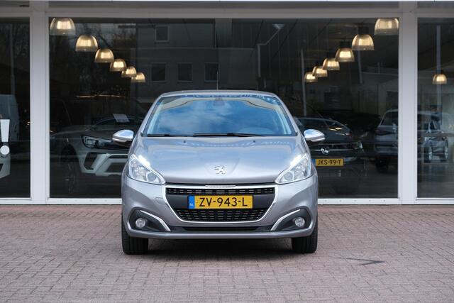 Peugeot 208 1.2 PureTech 110pk Signature | Navi | App Connect | Airco | Cruise | PDC | Trekhaak