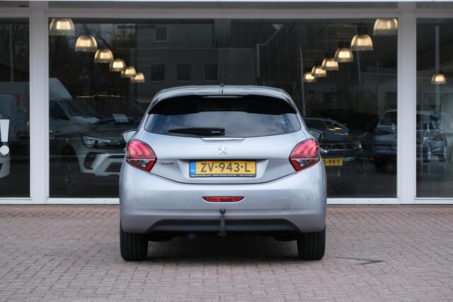 Peugeot 208 1.2 PureTech 110pk Signature | Navi | App Connect | Airco | Cruise | PDC | Trekhaak