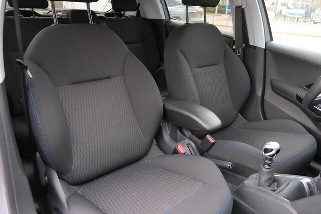 Peugeot 208 1.2 PureTech 110pk Signature | Navi | App Connect | Airco | Cruise | PDC | Trekhaak