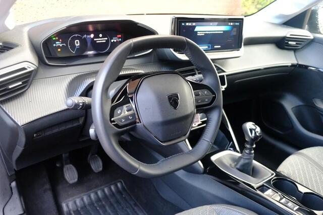 Peugeot 208 1.2 PureTech 100pk Allure | App Connect | Climate | Cruise | PDC