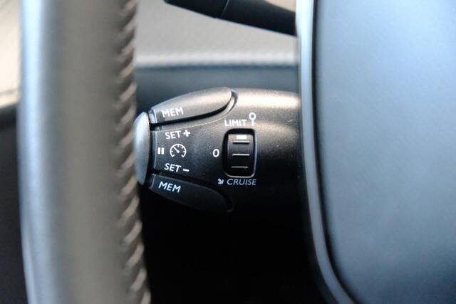 Peugeot 208 1.2 PureTech 100pk Allure | App Connect | Climate | Cruise | PDC