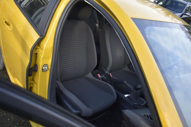 Peugeot 208 208 1.2 PureTech 75 Active, Apple Carplay/Climate Control