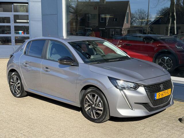 Peugeot 208 1.2 Style | Navigatie | Camera | LED Koplampen | Touch Screen | Extra Getinte zijruiten achter | 16' Inch LM Velgen | Apple Carplay | Cruise Control | Airco.