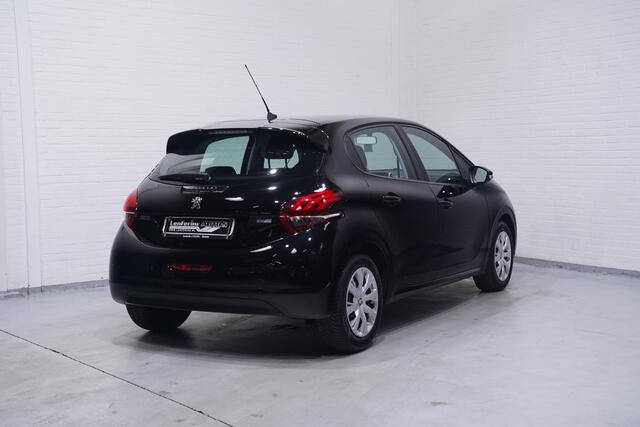 Peugeot 208 1.2 PureTech Blue Lion Navi Cruise Airco PDC NAP
