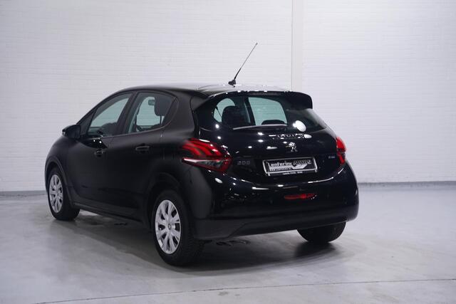 Peugeot 208 1.2 PureTech Blue Lion Navi Cruise Airco PDC NAP